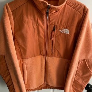 The North Face - women’s Denali - size SMALL